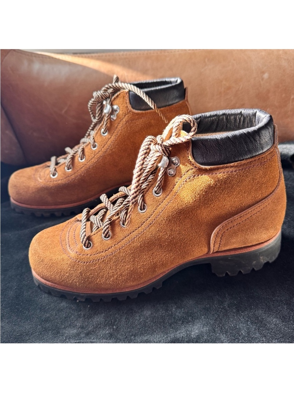 Red Wing 1952 USA Mountaineering Suede Lace-Up Hiking Boots Vintage vibram sole